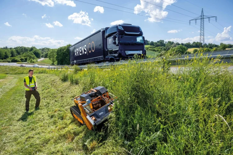 Ovis-4.webp AS 1000 Ovis RC Fjernstyrt slagklipper